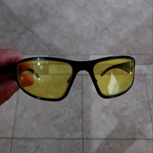 Gatorz black with yellow lens